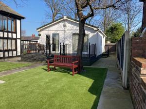 Blackpool chalet - free parking