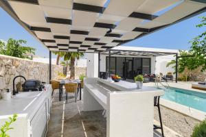 Villa Zen Zazan by Villa Plus