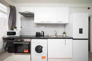 Strand Central Apartments 4th Floor