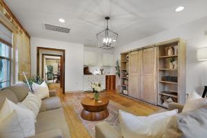 Luxury Home with Fire Pit & Hill Country Views