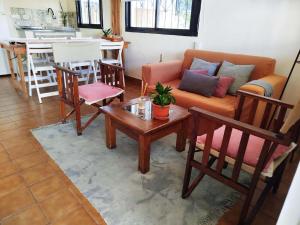 Basilia, Casa con pileta para 6 personas con garaje para 2 vehículos