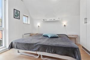 M13015-Vaeggerlose-Marielyst-Strandvej-63-W