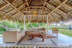 Tröpical house with amazing view by KeyPöint!