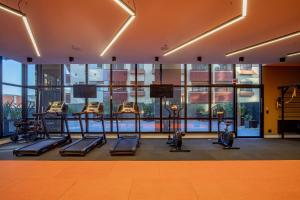 Viva trindade em frente à UFSC, prédio completo com food-hall