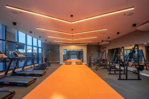 Viva trindade em frente à UFSC, prédio completo com food-hall