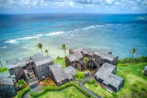 Penthouse Condo with Panoramic Ocean Views