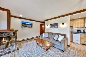 TML 04 - Beautiful 1 BR Condo in Tahoe City