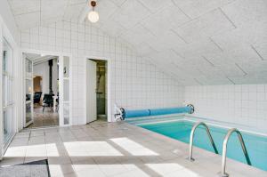 M300-Vaeggerlose-Stolt-Henriksvej-53