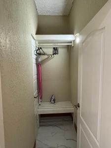 360 Rokview Suites Cozy 1BR Private Suite