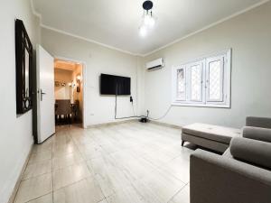 Charming 2BR in Maadi Steps from the Nile!