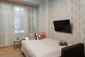 Super Central Cosy 3BR Near NewYork Cafe with Balcony