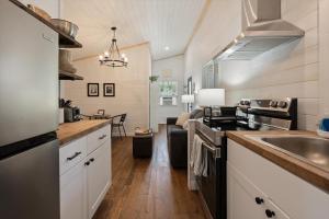 Hidden Gem Cabin in Hungry Horse, Firepit, Close to Glacier