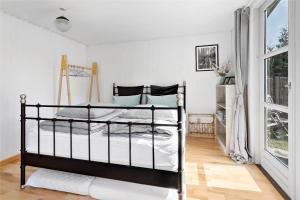 M12019-Vaeggerlose-Krondyrstien-51