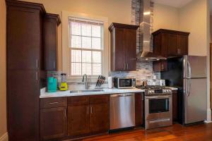 Beautiful 1bed 1bath house 4blocks French Q, near Bourbon St and steps to Jazz venues