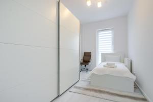 Francuska Comfort Apartment by BookingHost