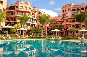 Resort-Style Digs in the Heart of the City