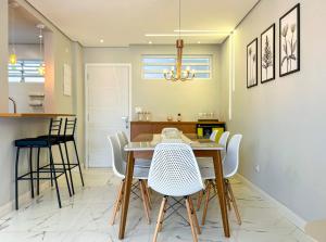 Apto estiloso e climatizado com wi-fi a beira mar