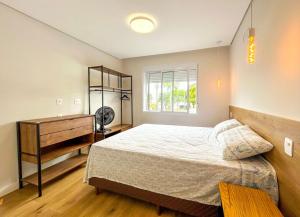 Apto estiloso e climatizado com wi-fi a beira mar