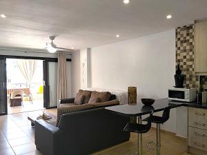 Apartment in San Marino complex