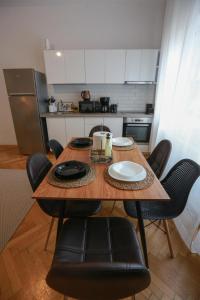 Ultracentral Rest Nest 2 Bedroom Apartment