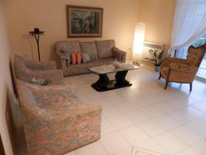 Comfortable apartment by the Metro