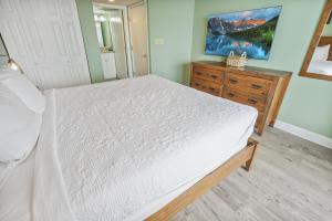 Sand Dunes Resort North Tower, 17th Floor, Pools!