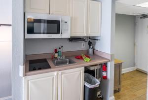 King Bed, Studio Oceanfront, Indoor Heated Pools!