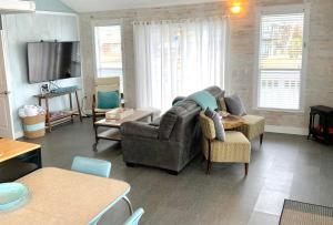 The Shell Shack - A Waterfront Retreat!