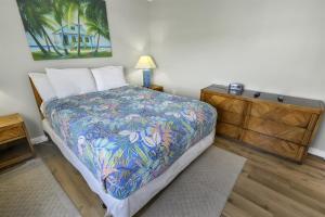 2BR Ocean Bridge Shore Drive,Pool,Steps to Beach