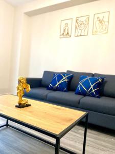 Cozy Heights 2 Bed With Juliet Balcony and Free Secure Parking