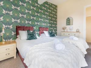 Etihad Stadium Stay for Contractors with Free Parking & Wifi Near The City Stays