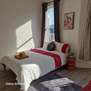 4 Bed Victorian house -Sleep 10