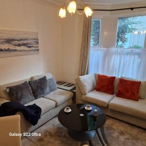 4 Bed Victorian house -Sleep 10