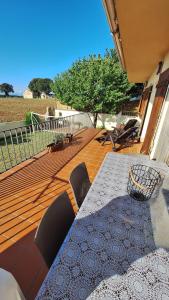 Casa fantástica en zona tranquila Un alojamiento para todos Nuestra casa es perfecta tanto para familias y amigos que buscan descanso, como para ciclistas que desean explorar la zona Para ciclistas ofrecemos un espacio seguro para guardar bicicle