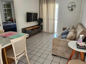 Ap qt sl amplo 250m praia, suite 2wcs 2 varandas 57m2