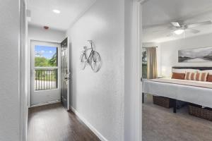 Shared Hot Tub & Pool Grill River Access
