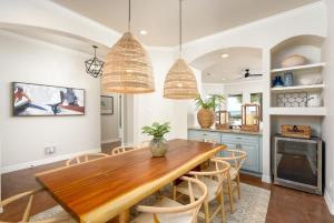 Lake Views Fire Pit Detached Apartment