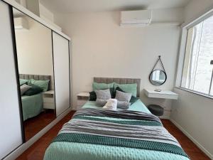 Exclusividade 50 metros da Praia Posto 6 JN44-803