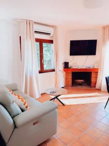 Maison familiale à Cugnaux , 2 Chambres , Jardin , Piscine et Parking