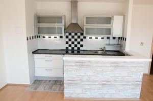 Sunny apartment Prague Letňany