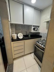 Conforto a 50 metros da Praia Posto 6 JN44-503