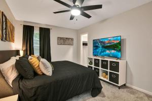 20 min to UT, 4 bed 3 bath Game Room