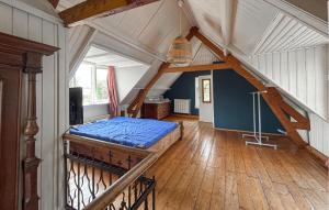 Amazing Home In Stolwijk With House Sea View