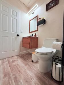 Modern Studio with Exterior Independent Entrance