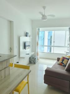 Piscina a beira-mar, tranquilidade e qualidade no melhor de BC