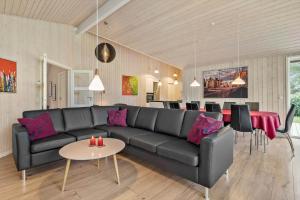 TV1356-Bindslev-Tannisgardvej-20