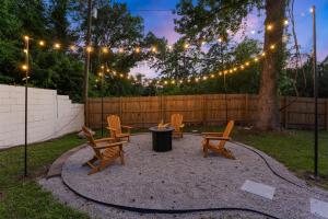 Luxury 4BR Pool Jacuzzi Arcade USC Ft Jackson