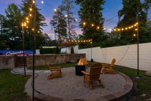 Luxury 4BR Pool Jacuzzi Arcade USC Ft Jackson