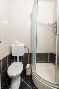 Apartments by the sea Cove Pokrivenik, Hvar - 10427