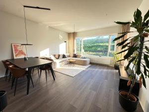 Modern and Cozy apartment in the city next to Heiðmörk, nature reserve - Birta Rentals